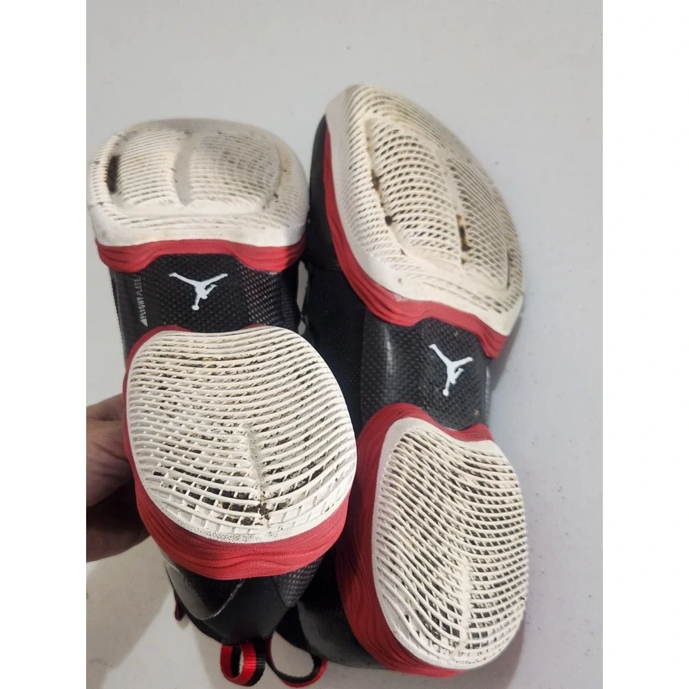 Air Jordan XX8 SE Bred 2013 Talla 12.5 US Black Red Sneakers 616345-001